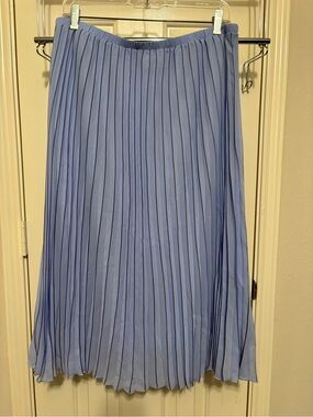 NWOT… WD.NY Lavender Pleated Midi Skirt